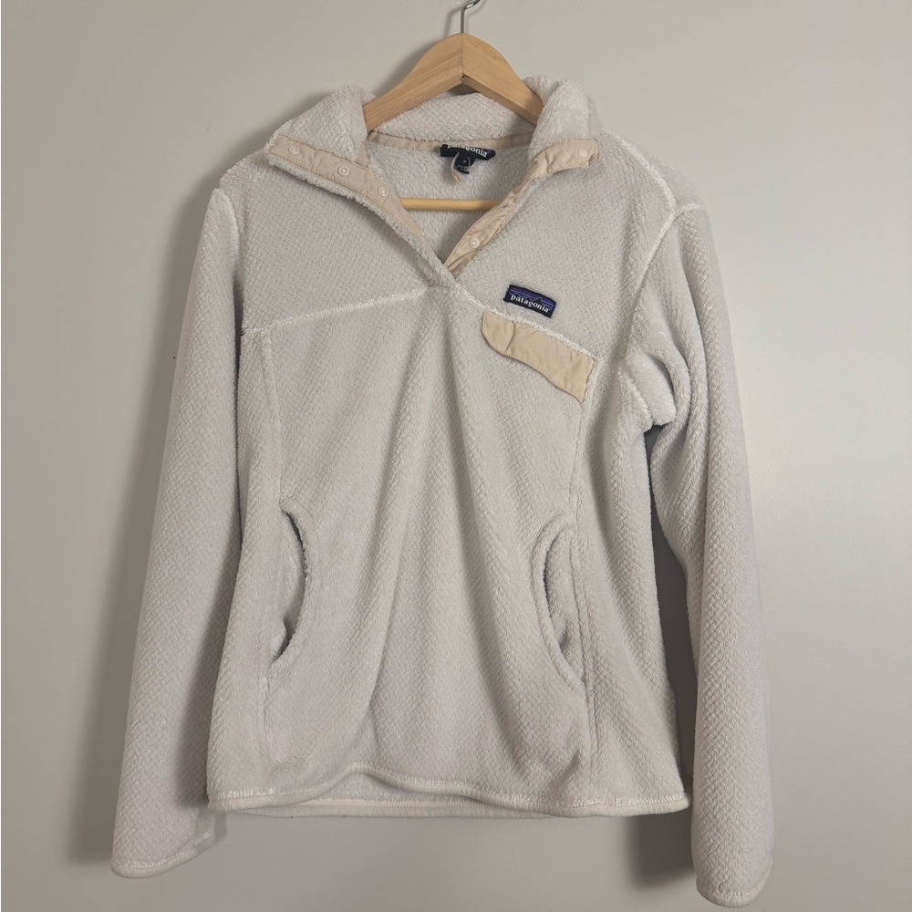 Cozy Patagonia pull over